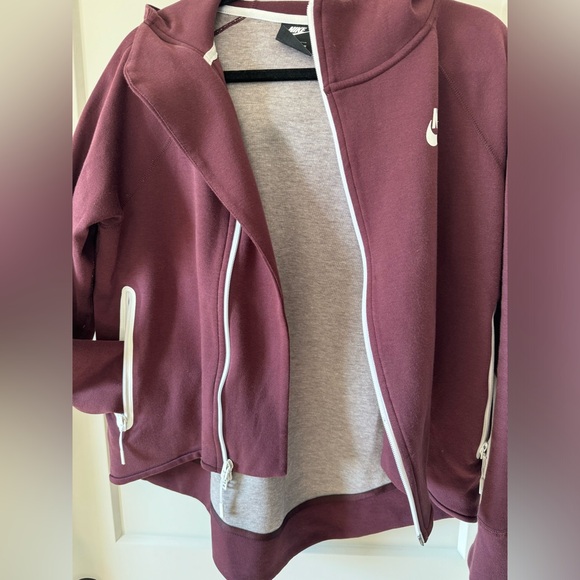 Nike* Tech Fleece Women’s Full Zip Hoodie - Picture 5 of 6